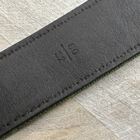 9755 Louis Vuitton Mini Lin Canvas Belt - Picture 4 of 7